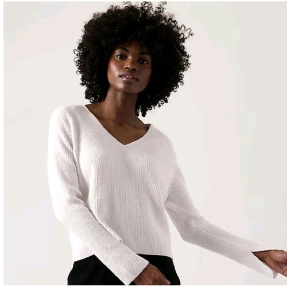 Athleta Felicity Cozy V Neck White Sweater Oversized Baggy Cashmere Blend Sz XL